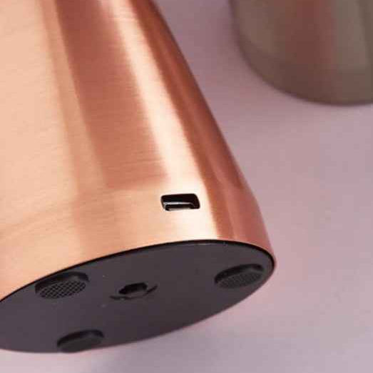 Bordslampa SVAMP – Tidlös design med mjuk stämningsbelysning