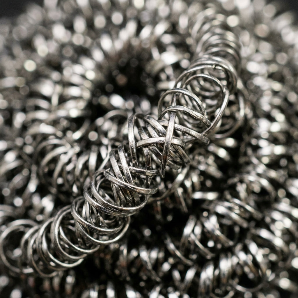 Metal wire mesh scrubber texture close-up macro | Livnorr